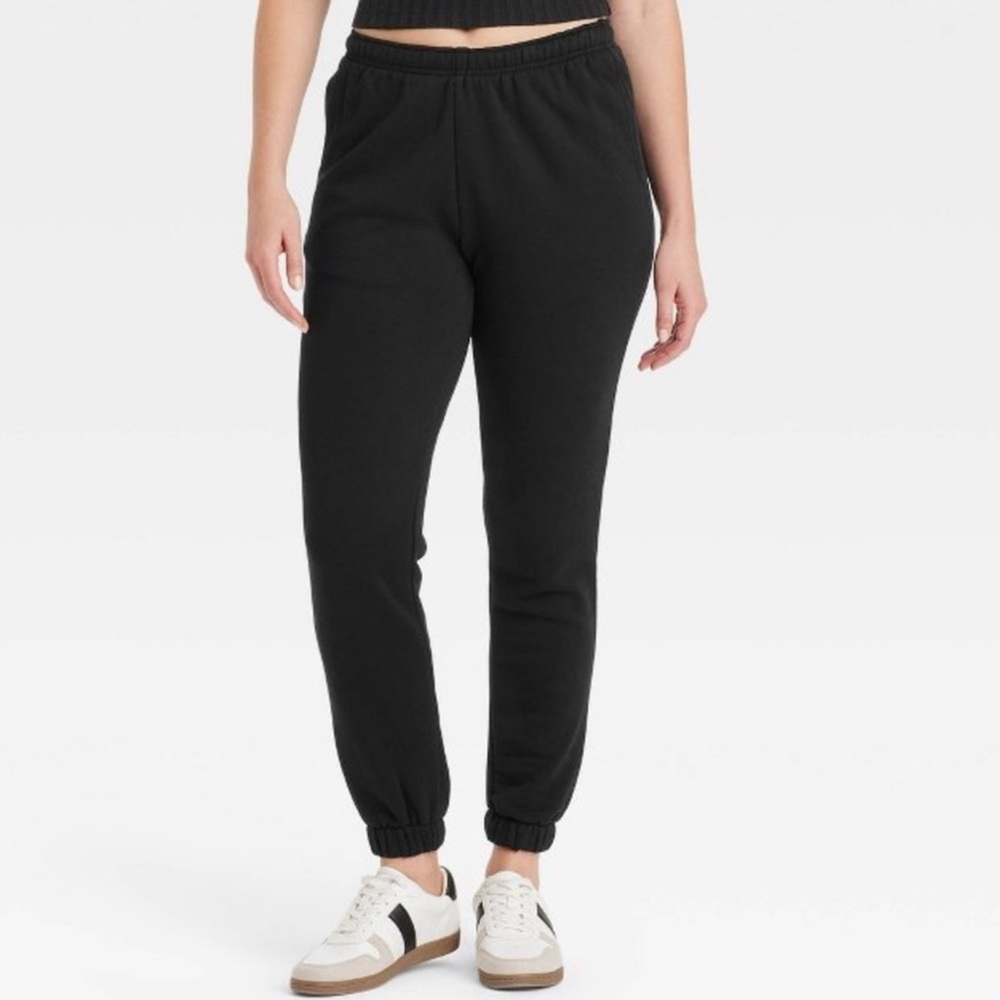 NWT Universal Thread Mid-Rise Jogger